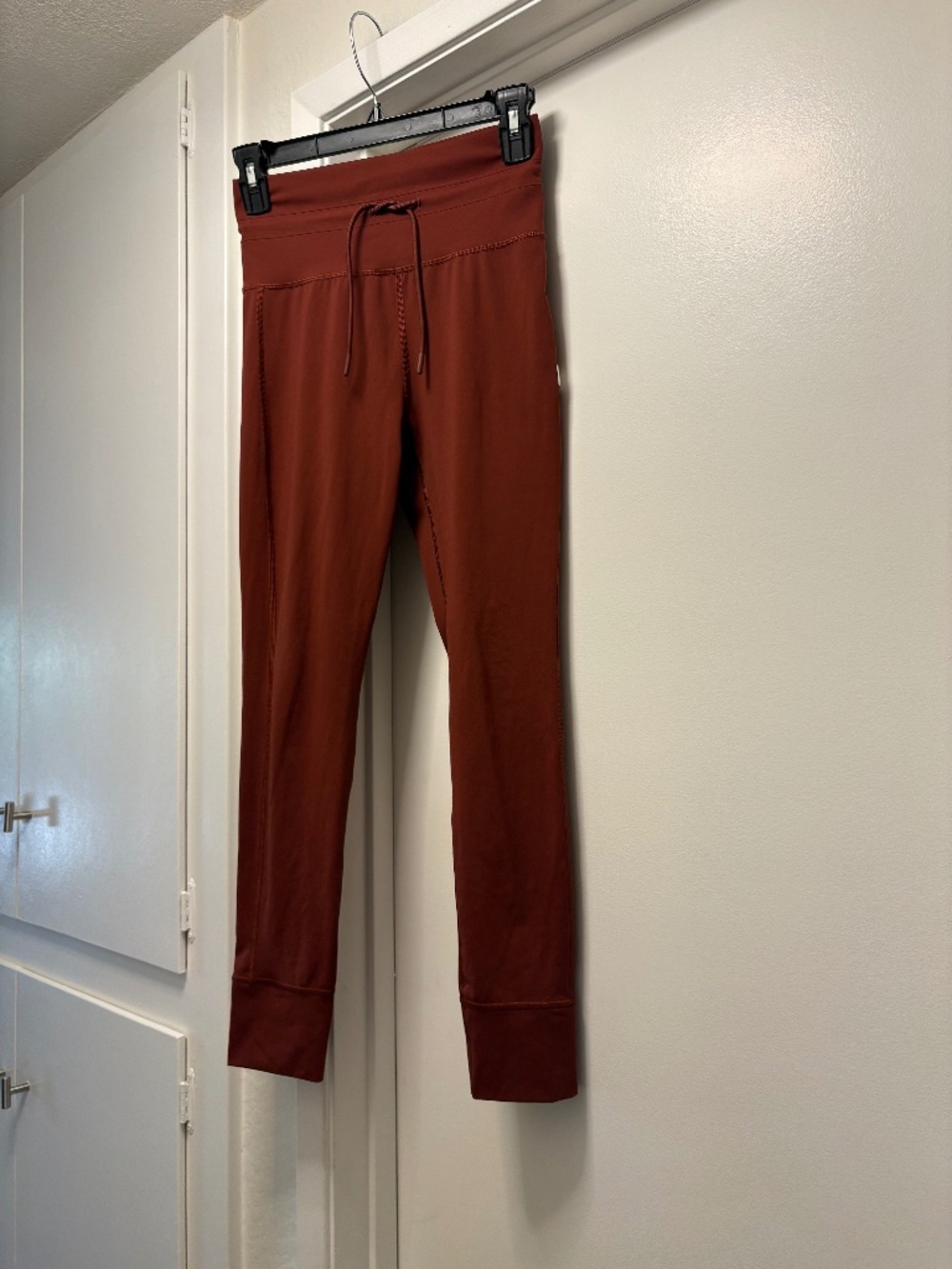 Vuori drawstring leggings - rusty brown - size small?
